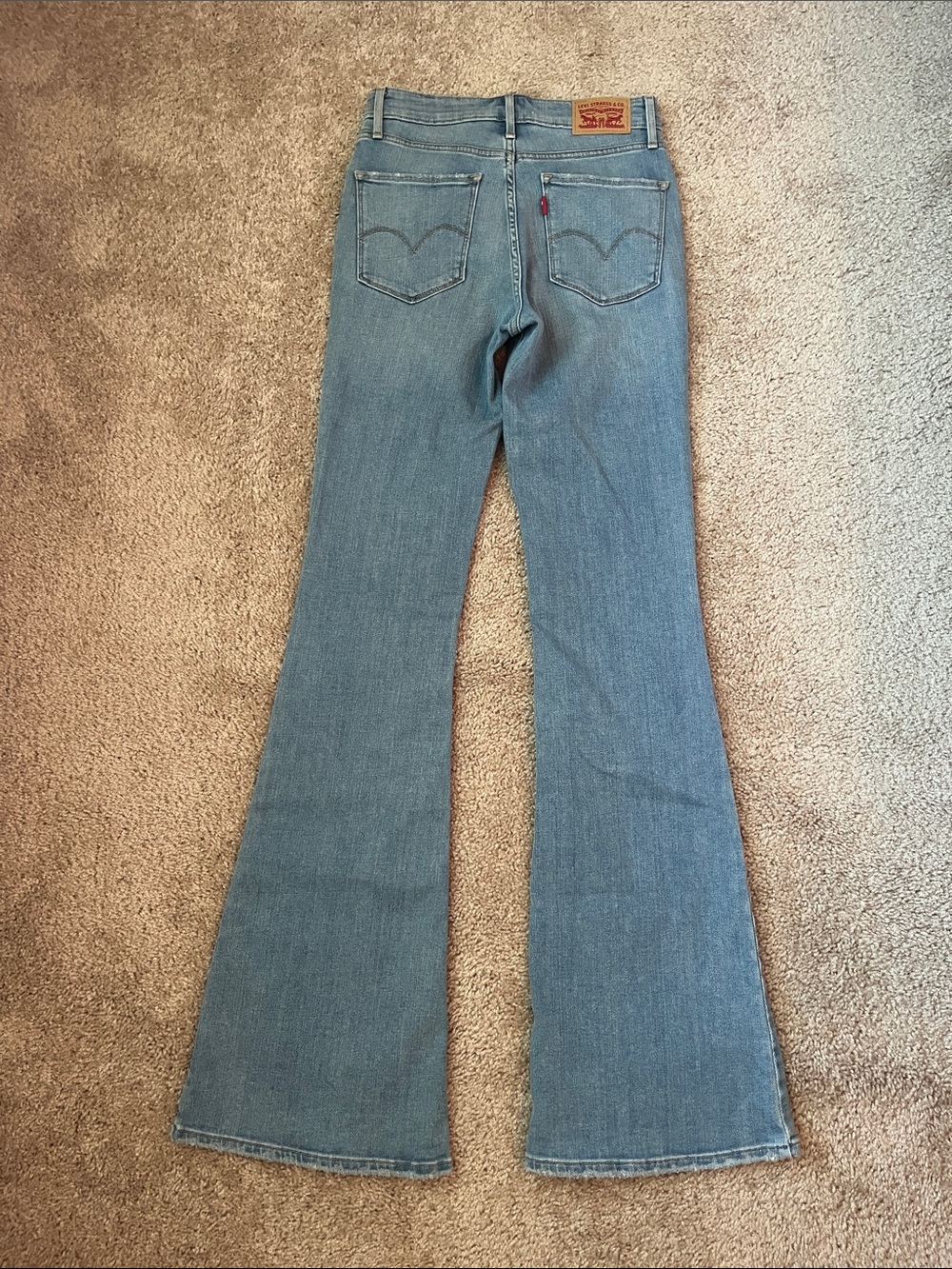 Levi’s High Rise Flare Jeans - Picture 5 of 8